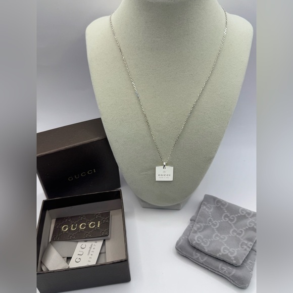 Gucci Sterling Silver Square Pendant & Chain - Picture 1 of 3